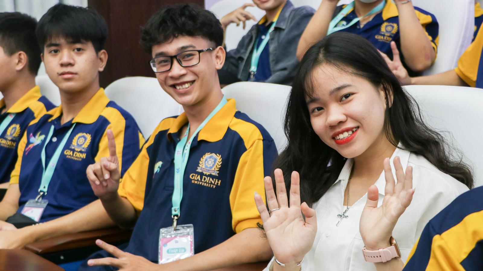 Xây dựng chiến lược marketing hiệu quả để quảng bá sản phẩm và xây dựng thương hiệu mạnh mẽ