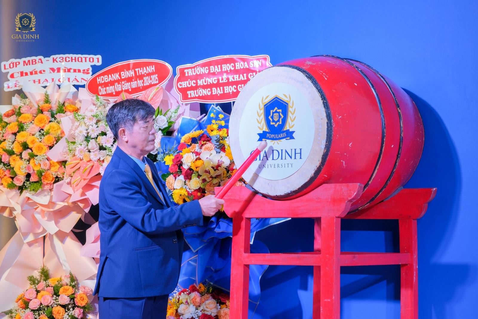 Biểu tượng học bổng dành cho sinh viên đại học