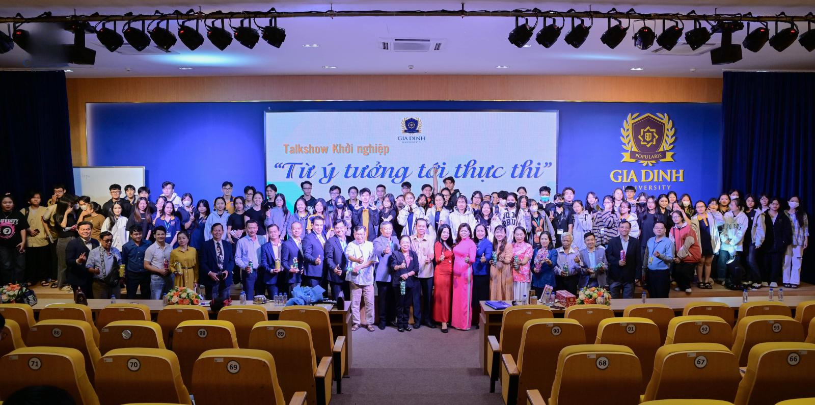 Lập kế hoạch tài chính chi tiết khi học ngành truyền thông