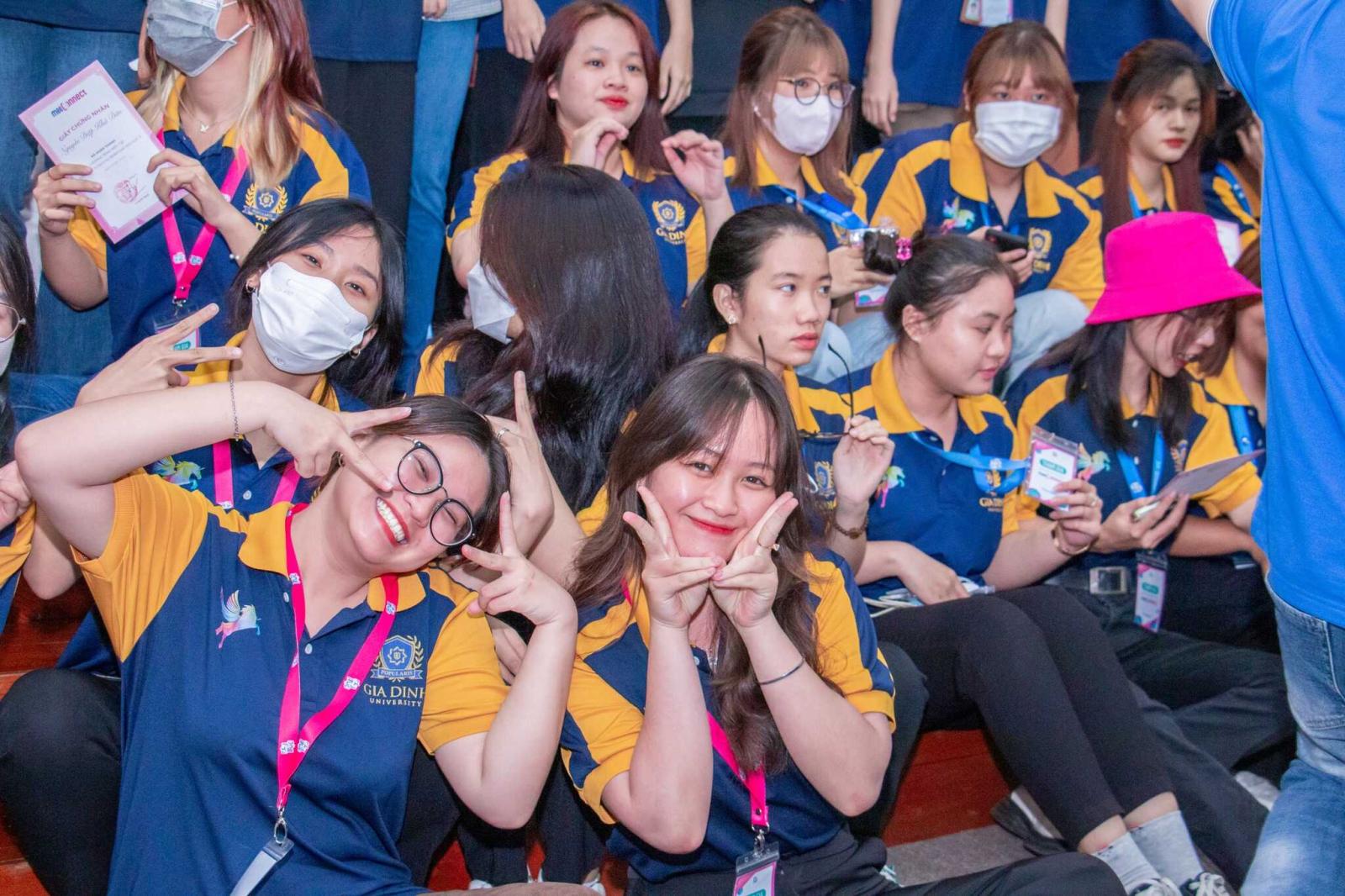 Lịch học truyền thông và sự nghiệp tương lai: Nhà báo, chuyên viên quảng cáo, PR