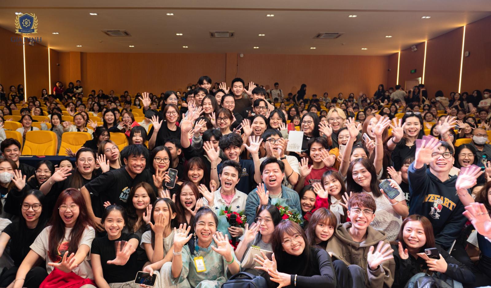 Nữ sinh truyền thông chia sẻ kinh nghiệm thực tập thành công, truyền cảm hứng cho sinh viên khác