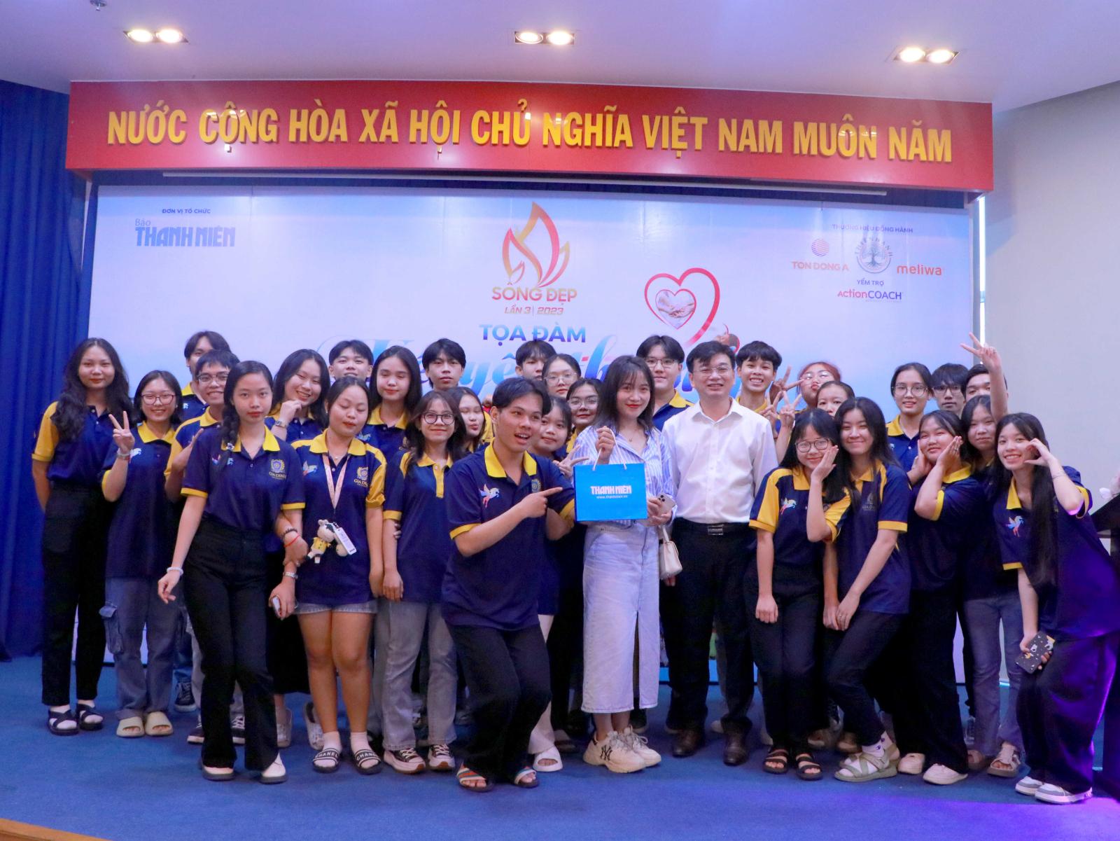 Các ông lớn ngành truyền thông số