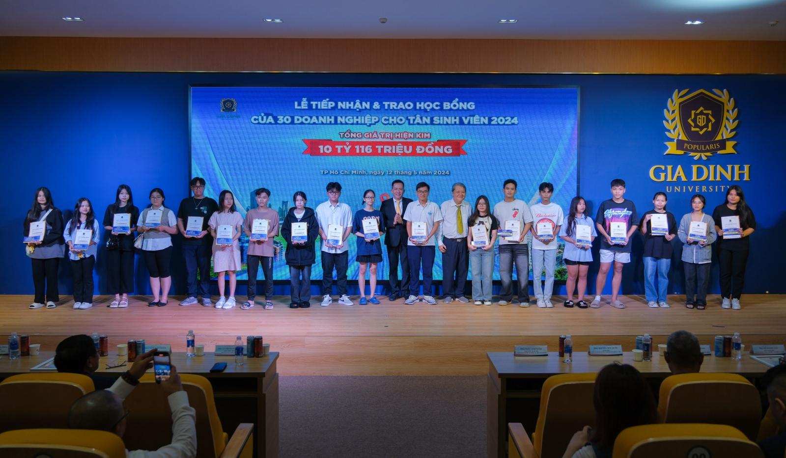 Sinh viên chủ động tham gia đối thoại doanh nghiệp: Chìa khóa mở cánh cửa sự nghiệp