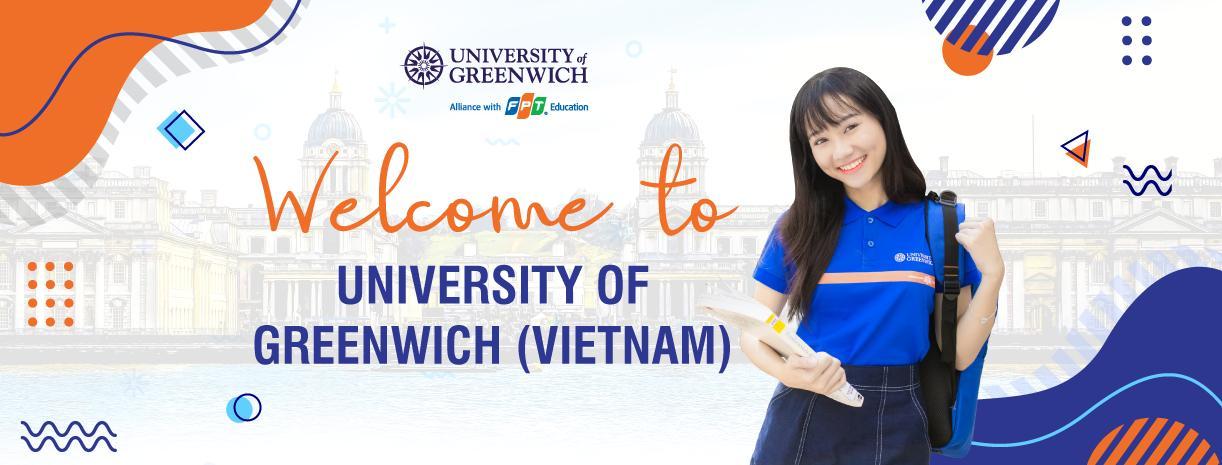 Sinh viên Đại học RMIT Việt Nam đang thực hành trong một studio hiện đại, sử dụng các thiết bị chuyên nghiệp, minh họa chất lượng đào tạo quốc tế khi tìm hiểu ngành truyền thông học ở đâu tốt.