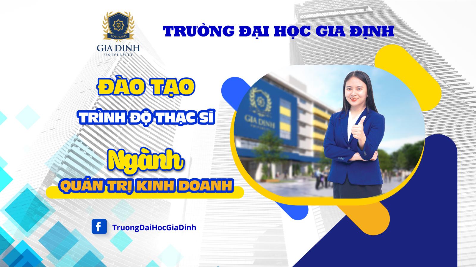 sinh viên thảo luận chiến lược truyền thông, phân tích thị trường và lên kế hoạch cho chiến dịch quảng bá