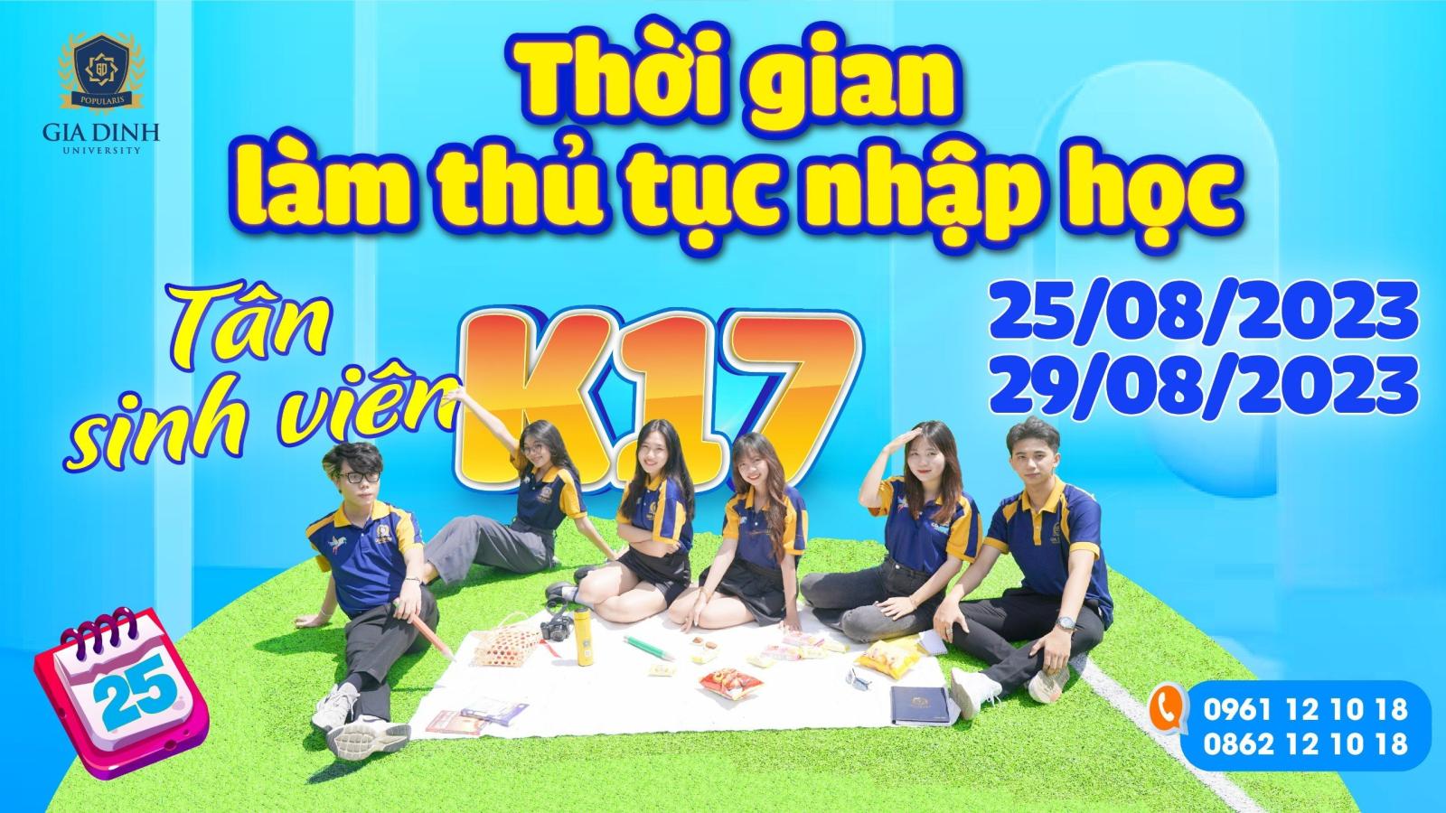 Thí sinh làm thủ tục nhập học đại học tại trường