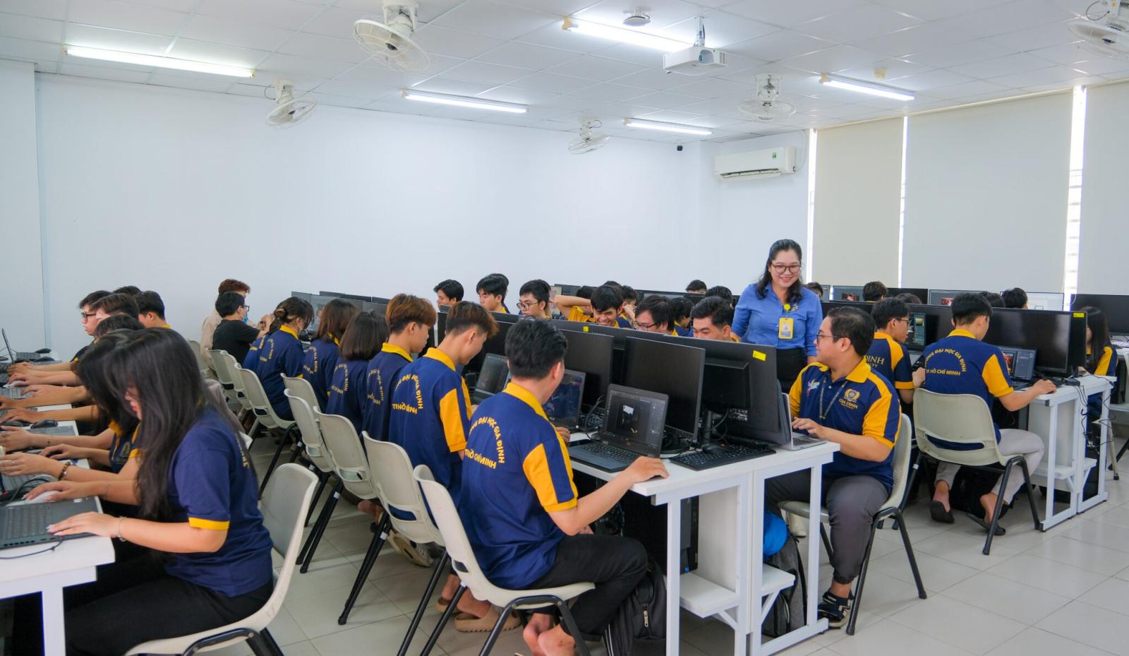 Ước tính chi phí du học ngành truyền thông ở các quốc gia khác nhau