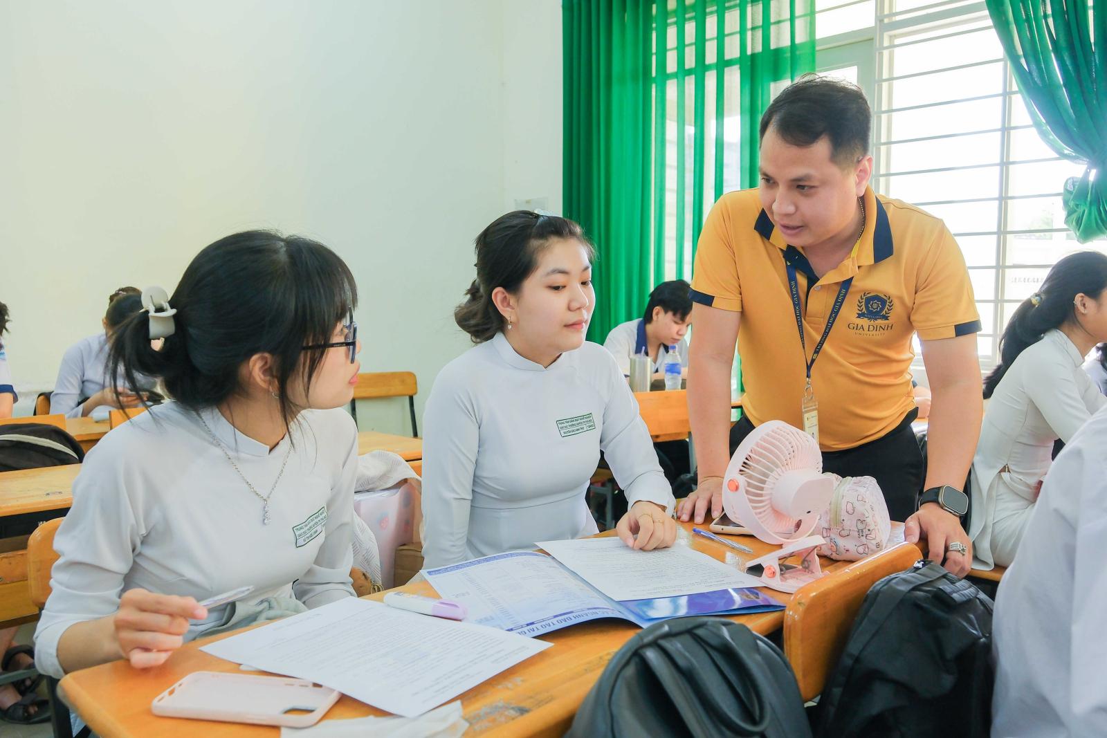 Xét tuyển bằng điểm thi đánh giá năng lực