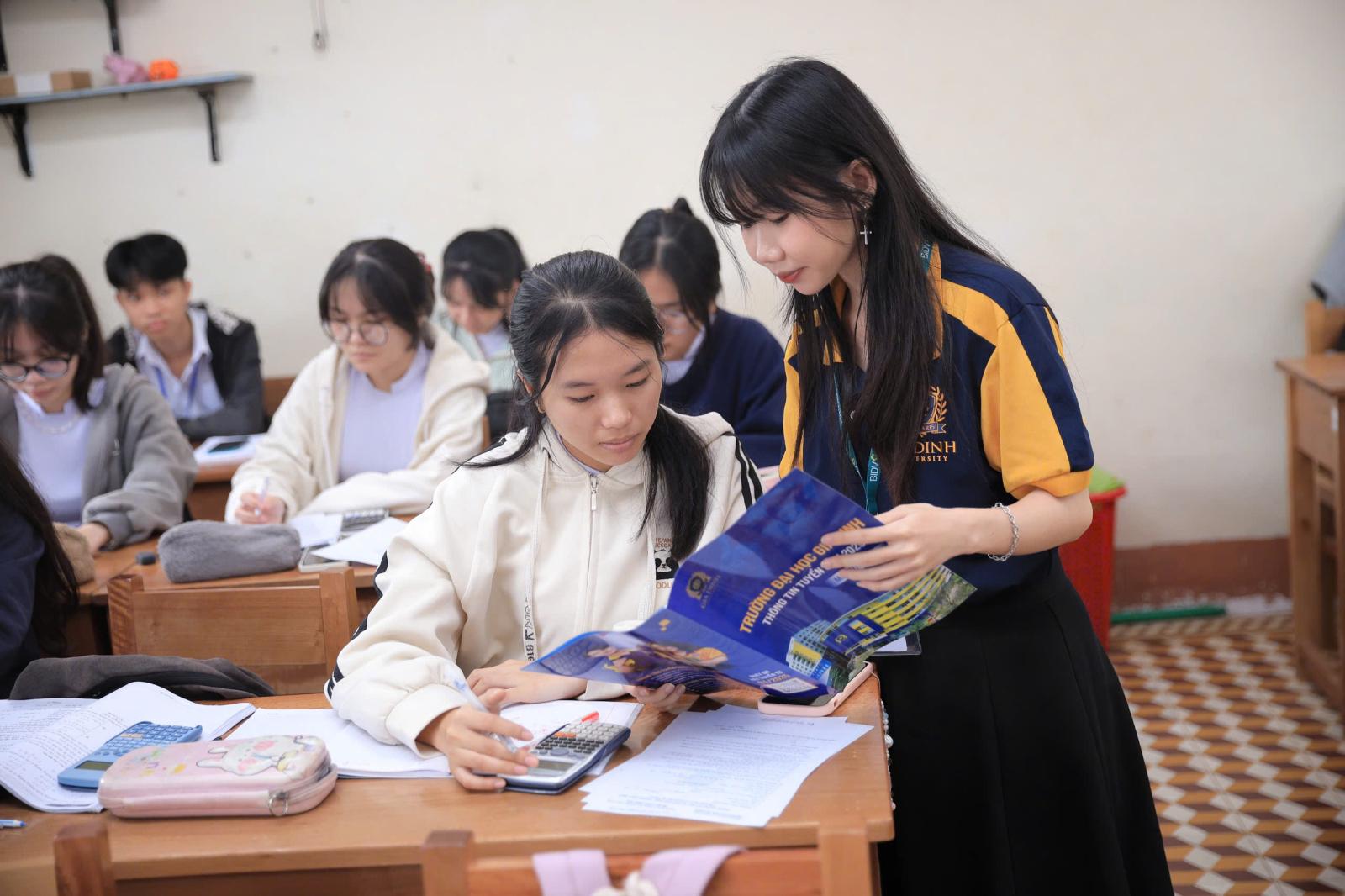 Xét tuyển thẳng đại học: Cơ hội cho học sinh giỏi và tài năng đặc biệt