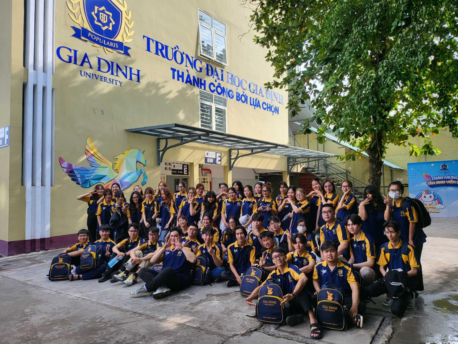 Xét tuyển thẳng mở ra một tương lai tươi sáng cho những học sinh có thành tích xuất sắc.